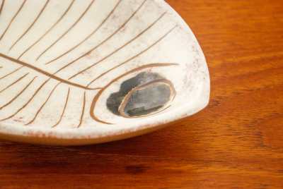 Kenji Fujita Lagardo Tackett Kenji FujIta Ceramic Fish Dishes or Spoon Rest Circa 1950s