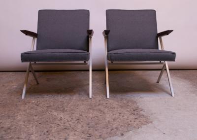 Knoll and Drake Pair of Model R 83 Armchairs by Ladislav Rado for Knoll Drake
