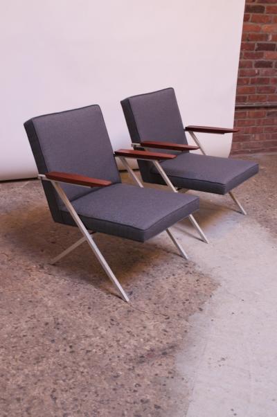 Knoll and Drake Pair of Model R 83 Armchairs by Ladislav Rado for Knoll Drake
