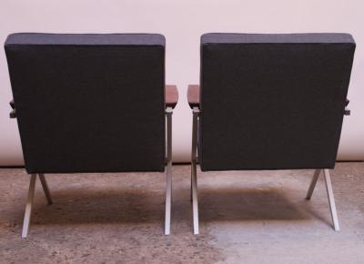 Knoll and Drake Pair of Model R 83 Armchairs by Ladislav Rado for Knoll Drake