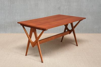 Knud Mortensen Important Knud Mortensen Extendable Dining Table in Oak and Teak Denmark 1955