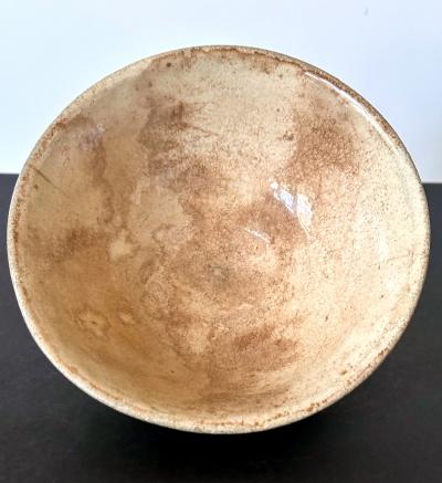 Korean Buncheong Ceramic Hakeme Tea Bowl with White Slip Glaze Joseon Dynasty