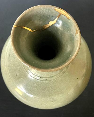 Korean Caledon Vase Bottle with Kintsugi Repair Goryeo Dynasty