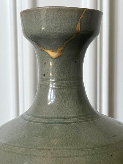 Korean Caledon Vase Bottle with Kintsugi Repair Goryeo Dynasty