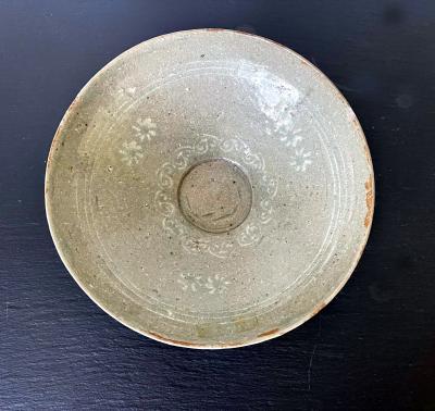 Korean Ceramic Celadon Bowl with Slip Inlay Goryeo Dynasty