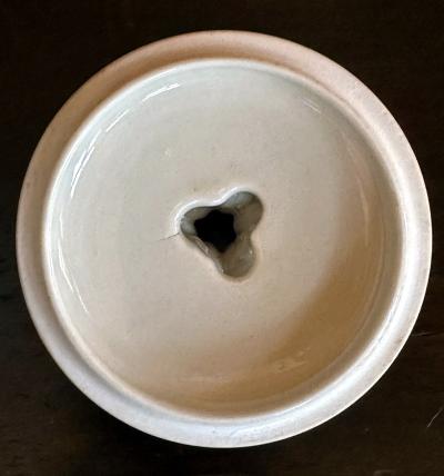 Kozan Makuzu Rare Japanese Porcelain Incense Burner with Inlays Makuzu Kozan