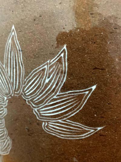 Kozan Makuzu Rare Large Vase with White Slip Inlay Makuzu Kozan Meiji Period