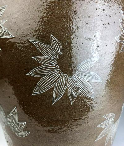 Kozan Makuzu Rare Large Vase with White Slip Inlay Makuzu Kozan Meiji Period