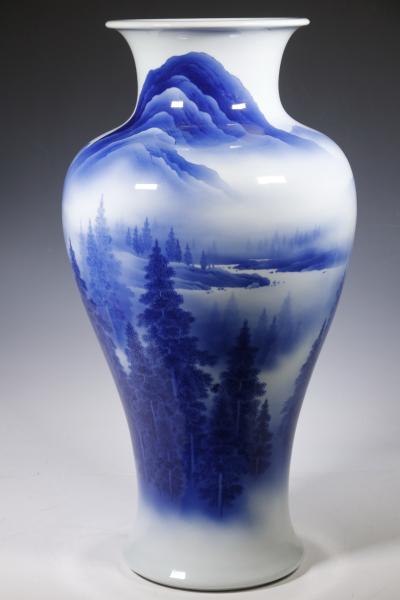 Kozan Makuzu Rare and Large Japanese Porcelain Vase Makuzu Kozan