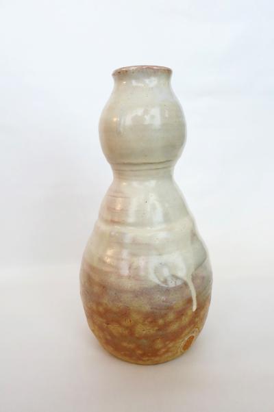 Kyusetsu Miwa X Hagi Ikebana Vase by Kyusetsu Miwa X Japanese Studio Pottery