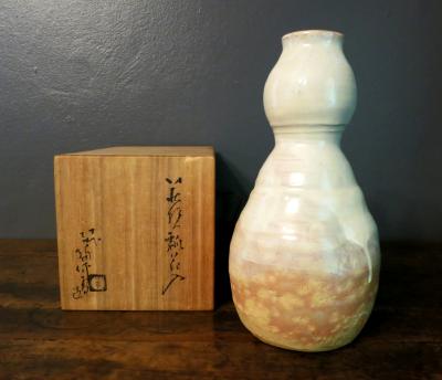 Kyusetsu Miwa X Hagi Ikebana Vase by Kyusetsu Miwa X Japanese Studio Pottery