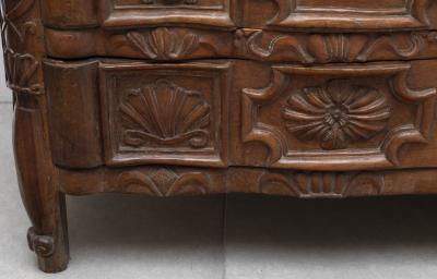 LARGE 17th CENTURY LOUIS XIV PROVINCIAL CARVED COMMODE