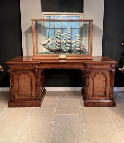 LARGE OAK AND GLAZED CASED MODEL OF THE TEA CLIPPER GLENGARRY IN FULL SAIL