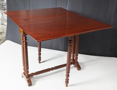 LOUIS PHILIPPE MAHOGANY SUTHERLAND DROP LEAF TABLE