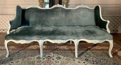 LOUIS XV STYLE EAR SOFA