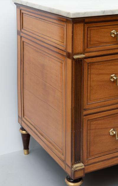 LOUIS XVI CITRONNIER COMMODE