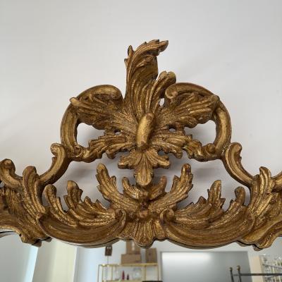 La Barge Italian Giltwood Rococo Style Wall Mirror circa 1970 