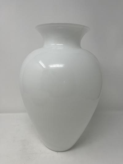 La Buan Vase by Venini