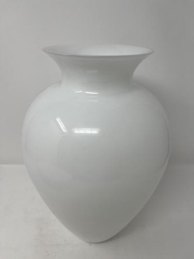 La Buan Vase by Venini