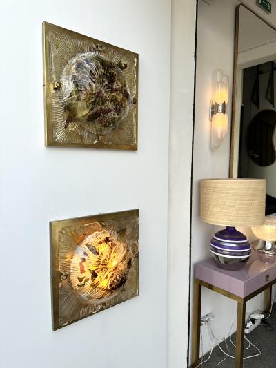 La Murrina Pair of Brass Sconces Cola Crater Murano Glass Italy 1970s