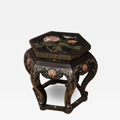 Lacquered and painted chinoiserie side table from 20th century