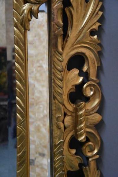 Large 19thc Italian giltwood cushion mirror