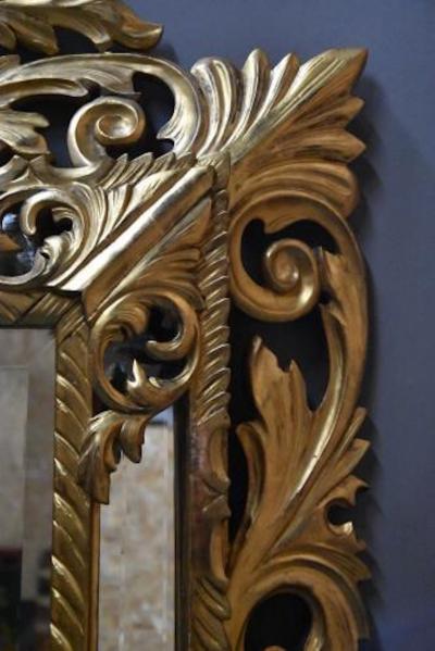 Large 19thc Italian giltwood cushion mirror