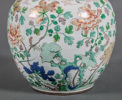 Large Chinese Famille Rose Vase