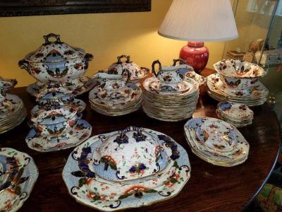 Large Early 19th Century Davenport Longport Imari China Dinner Service