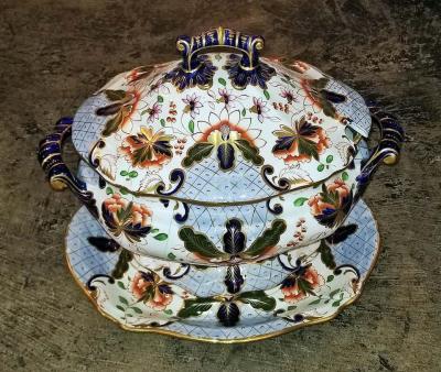 Large Early 19th Century Davenport Longport Imari China Dinner Service