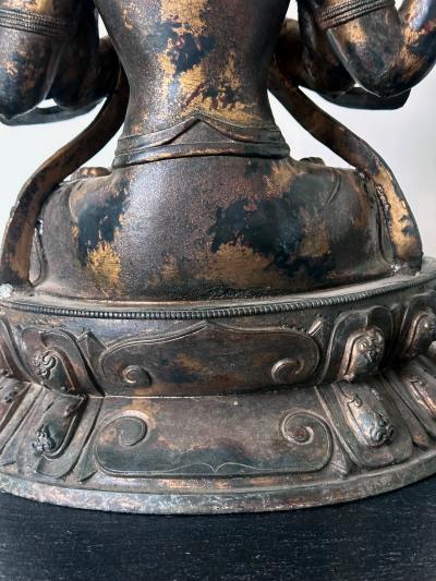 Large Gilt Bronze Statue of Bodhisattva Avalokiteshvara with Four Arms