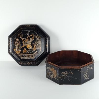 Large Lacquer and Gilt Decorated Box Japan circa 1880