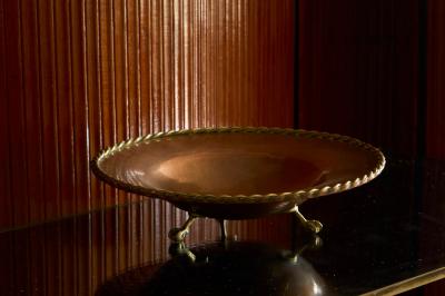 Large Raised Centerpiece Bowl with Braided Edge in Patinated Copper 1930s