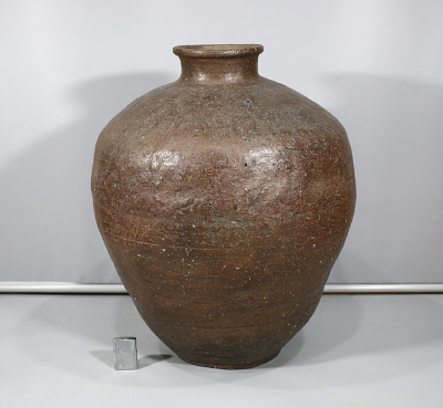 Large Size Shigaraki Jar