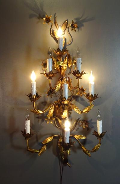 Large Tuscany Style Wall Sconce in Tinplate and Gold Paint Italy c 1950