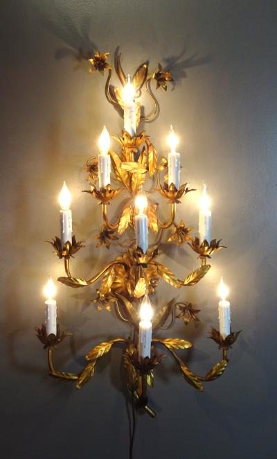 Large Tuscany Style Wall Sconce in Tinplate and Gold Paint Italy c 1950