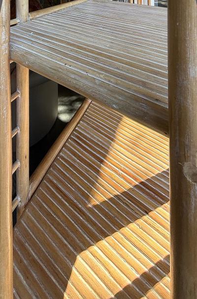 Large Vintage Arched Coastal Rattan Etag re Shelves and Storage