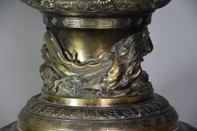 Large fine quality late 19thc Japanese Meiji period bronze vase