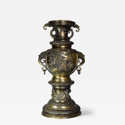 Large fine quality late 19thc Japanese Meiji period bronze vase