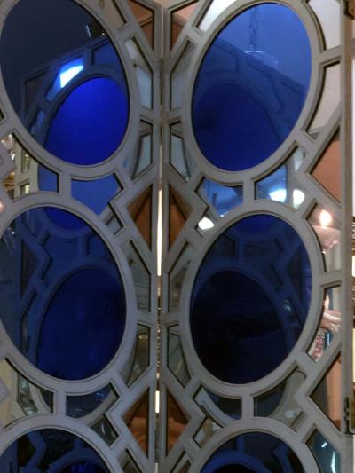 Large folding screen in lacquered wood and mirror France 1970