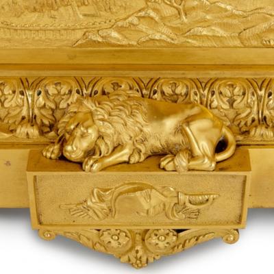 Large gilt bronze mantel clock commemorating Napoleon