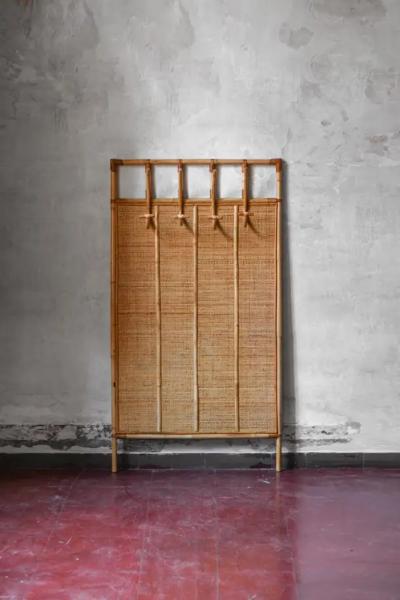 Large wall coat hanger in rush and wicker Italy 1980