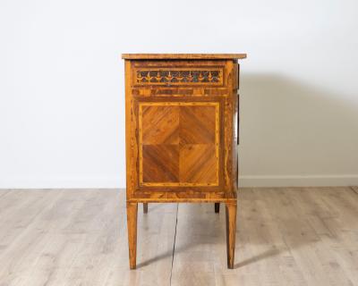 Late 18th Century Veneered Louis XVI Chest Of Drawers