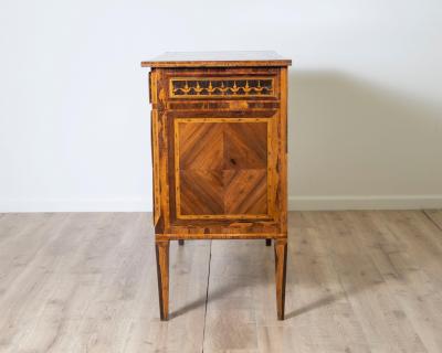 Late 18th Century Veneered Louis XVI Chest Of Drawers