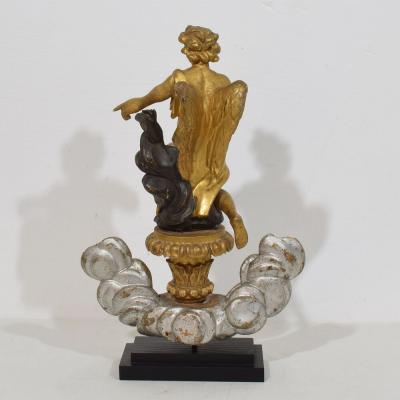 Late 18th Early 19th Century Italian Giltwood Neoclassical Angel