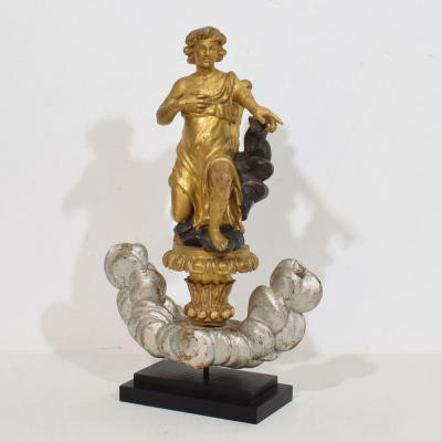 Late 18th Early 19th Century Italian Giltwood Neoclassical Angel