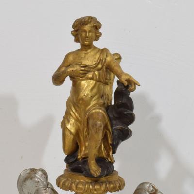 Late 18th Early 19th Century Italian Giltwood Neoclassical Angel