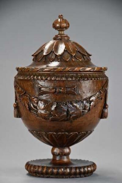 Late 18th century Neoclassical finely carved walnut lidded urn possibly Italian