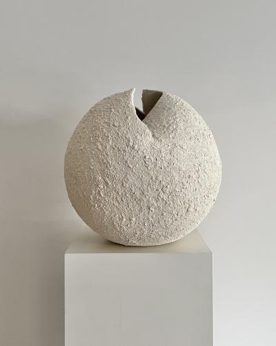 Laura Pasquino Dutch Contemporary UNTITLED 40 Porcelain Sculptural Urn Vase