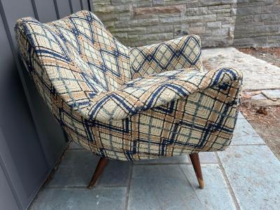Lawrence Peabody Handsome Lawrence Peabody Barrel Back Tub Chair Selig Mid Century Modern